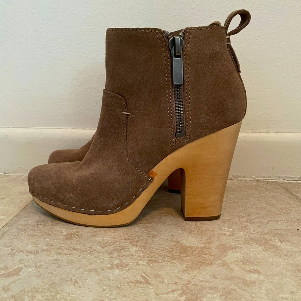 Brown high heel boots!